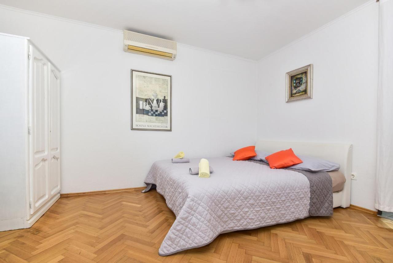 Apartments Mare Брела Екстер'єр фото